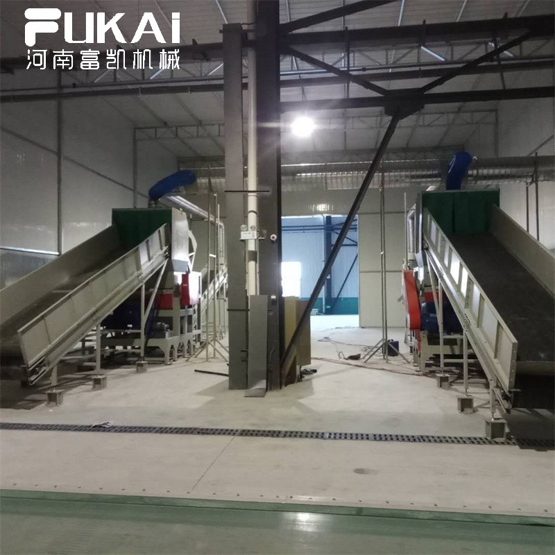 山東1200洗衣機(jī)破碎機(jī)安裝調(diào)試現(xiàn)場 